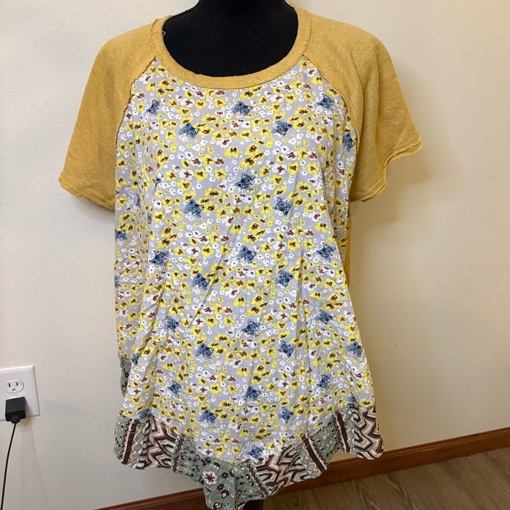 Easel Swing Top Cat print Oversized Shirt Handkerchief Hem Mustard Yellow Sz L‌